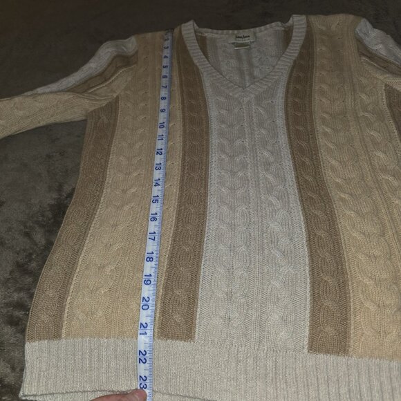 Neiman Marcus Exclusive 100% Cashmere Cable Knit Sweater Beige Tan Stripe V Neck - Picture 15 of 15